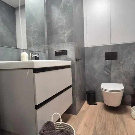 Towarowa Global Apartment, Free Parking, Air-conditioning, Self Check-in 24h 아파트