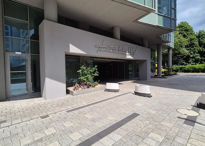 Towarowa Global Apartment, Free Parking, Air-conditioning, Self Check-in 24h Poznań