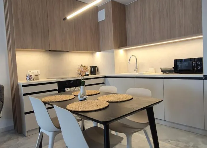 Towarowa Global Apartment, Free Parking, Air-conditioning, Self Check-in 24h