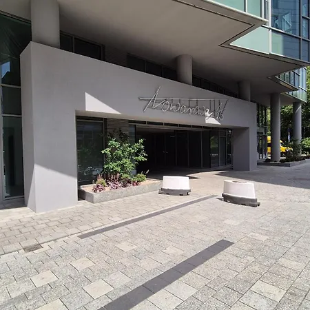 Towarowa Global Apartment, Free Parking, Air-conditioning, Self Check-in 24h Poznań