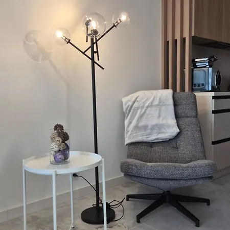 Towarowa Global Apartment, Free Parking, Air-conditioning, Self Check-in 24h Poznań