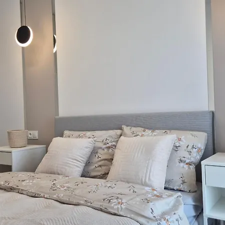 Towarowa Global Apartment, Free Parking, Air-conditioning, Self Check-in 24h *