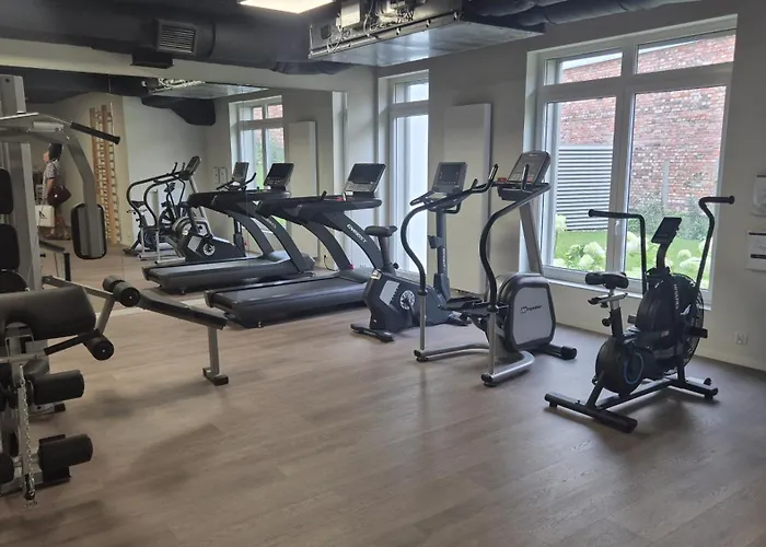 Towarowa Global Apartment, Free Parking, Air-conditioning, Self Check-in 24h * 포즈난